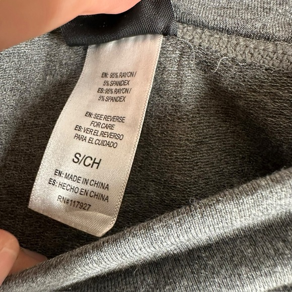 Nicole Miller NWT Women’s S Small Gray Drapey Ruched Stretch Skirt Active - Picture 12 of 14